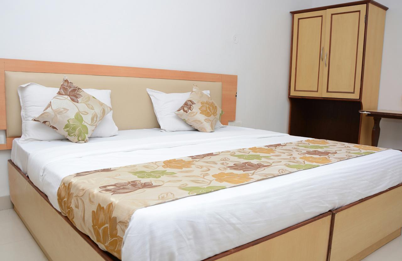 Hotel Sunrise Panaji Bagian luar foto